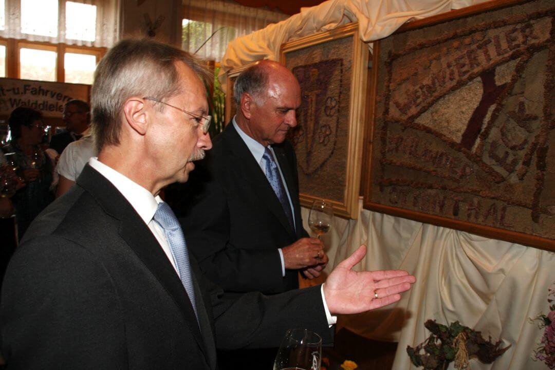 Dr. Erwin Pröll bei der Gemeindewappenverleihung